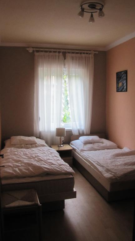 Alsohegyi Apartmanok Zalakaros Bilik gambar